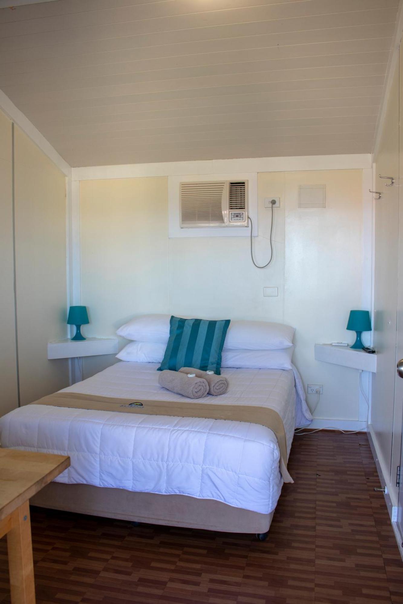 Seaspray Beach Holiday Park Донгара Номер фото